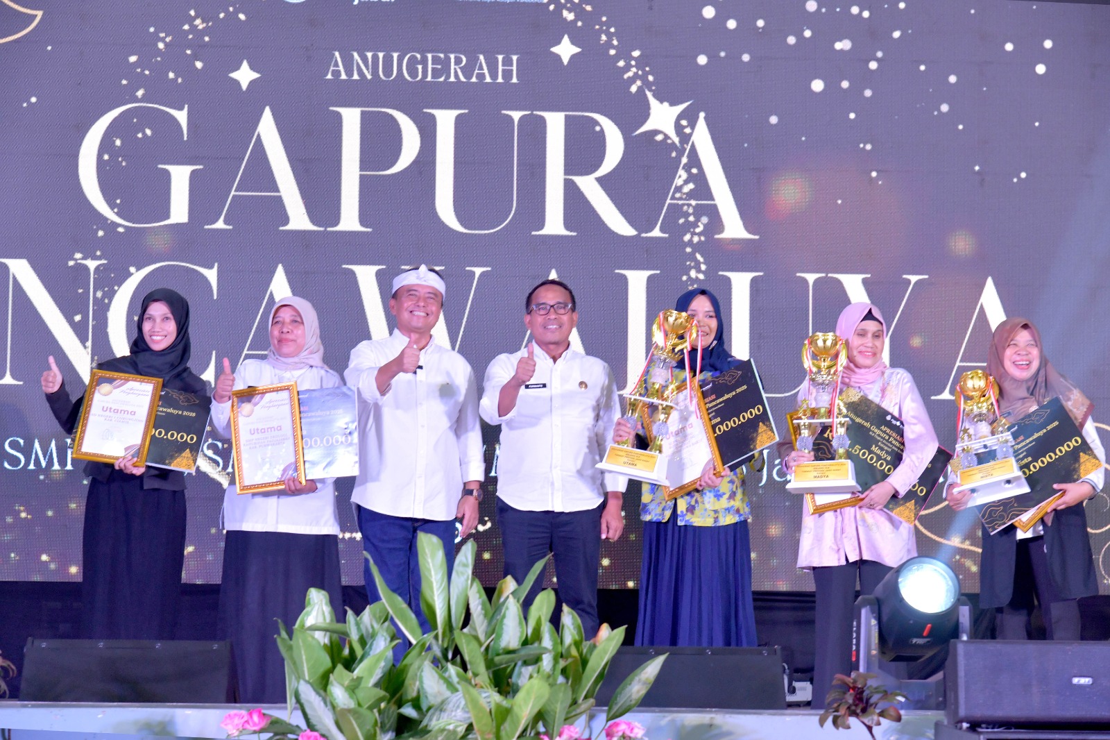 Cek Disini Pemenang Anugerah Gapura Sri Baduga Jabar 2025